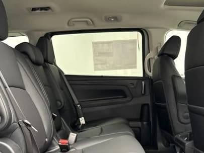 Honda Odyssey EX-L Auto 2026 — side view