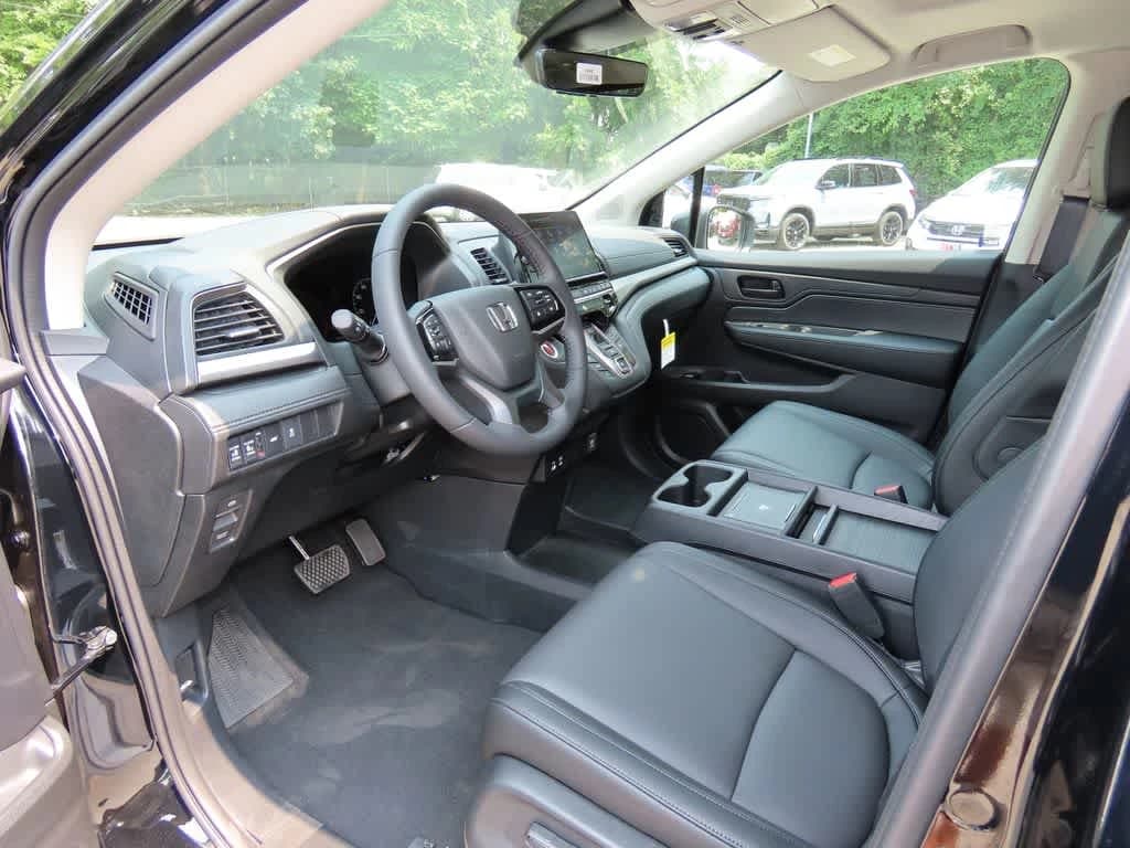 Honda Odyssey EX-L Auto 2026 — side view