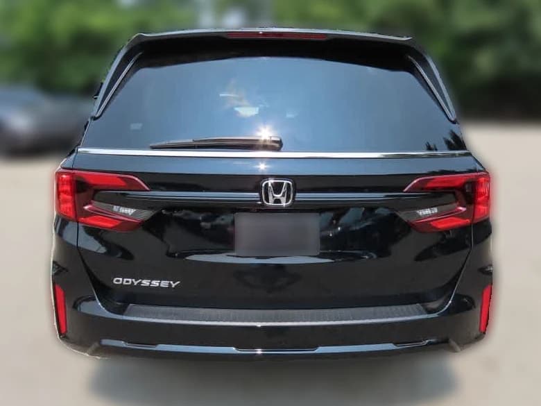 Honda Odyssey EX-L Auto 2026 — side view