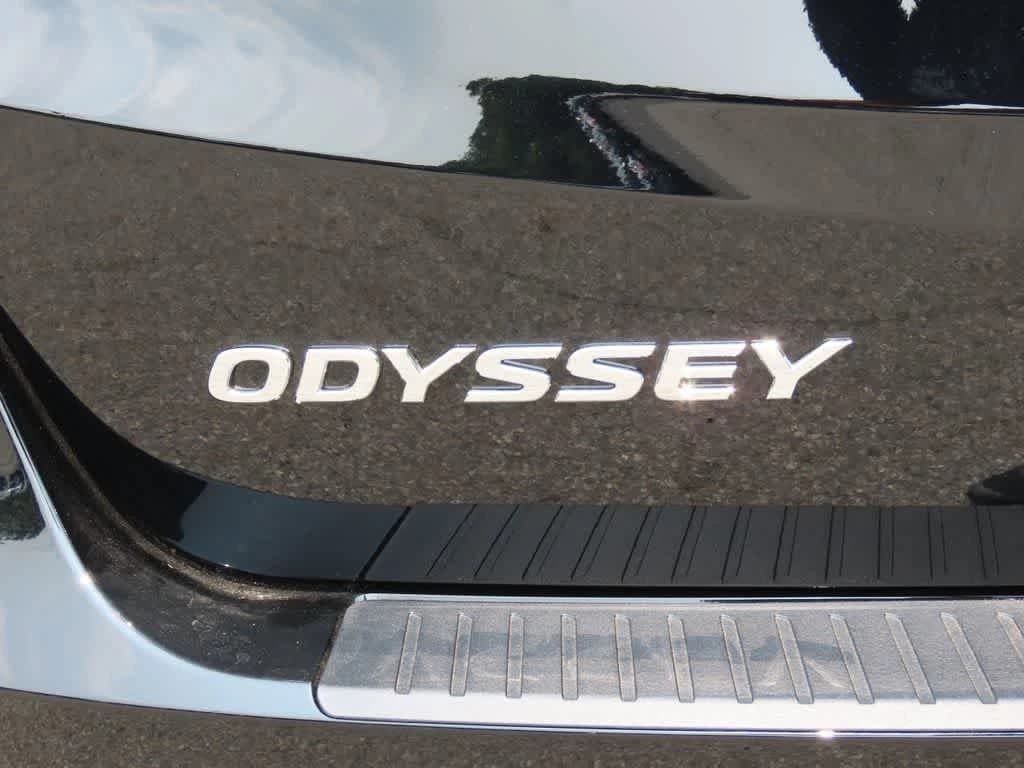 Honda Odyssey EX-L Auto 2026 — side view
