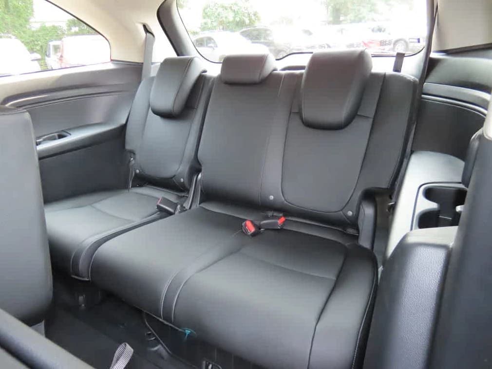 Honda Odyssey EX-L Auto 2026 — side view