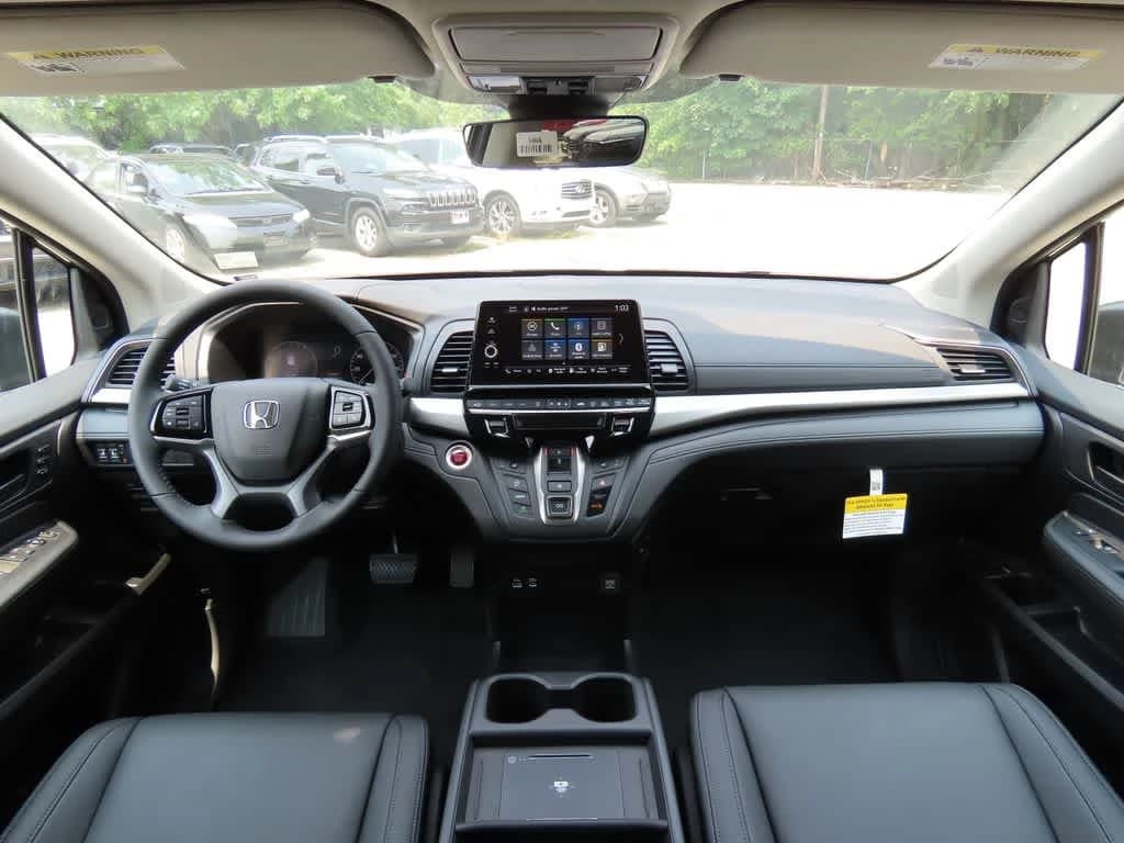 Honda Odyssey EX-L Auto 2026 — side view