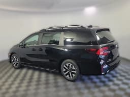 Honda Odyssey EX-L Auto 2026 — side view