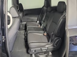 Honda Odyssey EX-L Auto 2026 — side view