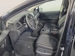 Honda Odyssey EX-L Auto 2026 — side view