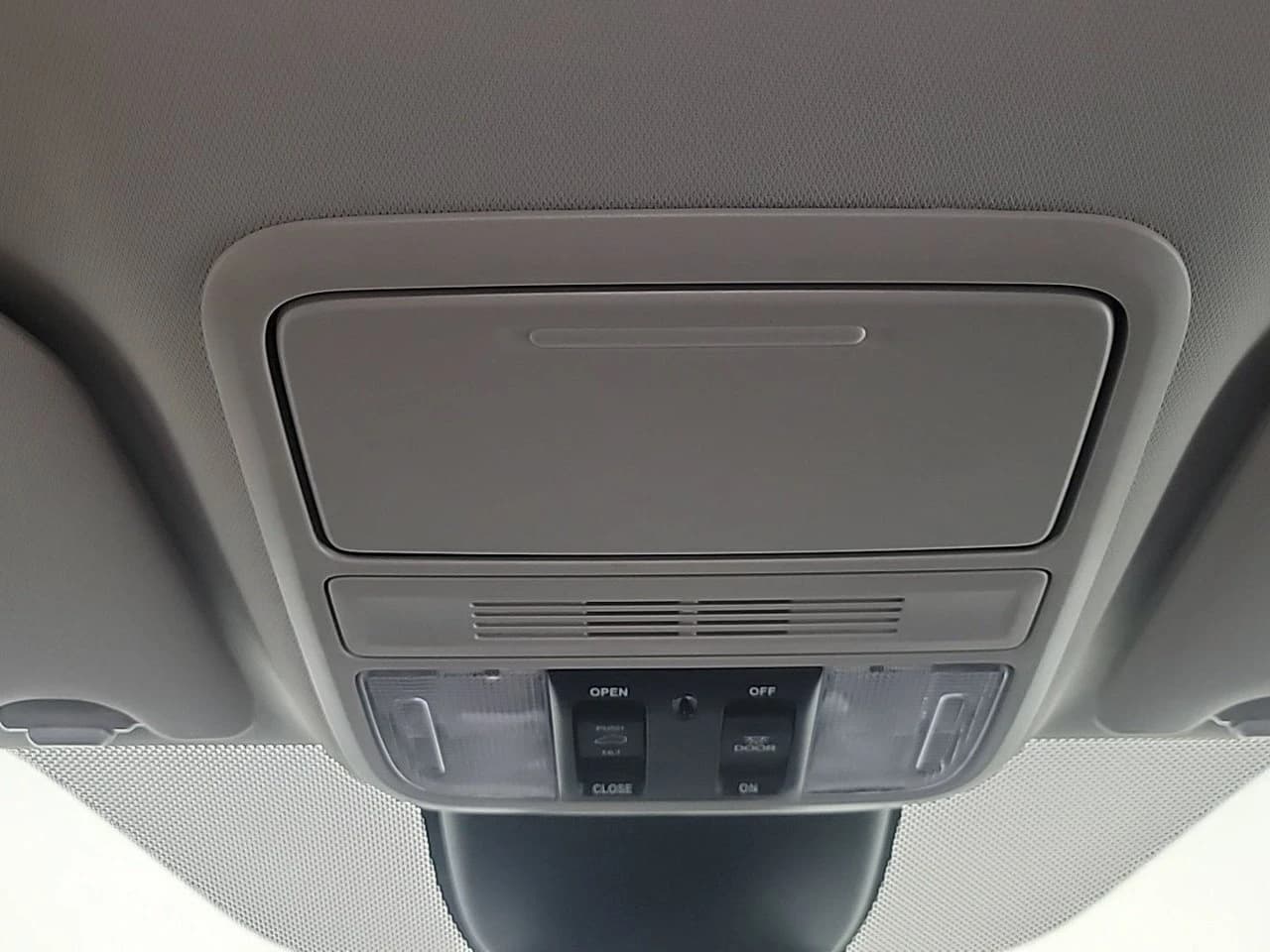 Honda Odyssey EX-L Auto 2026 — side view
