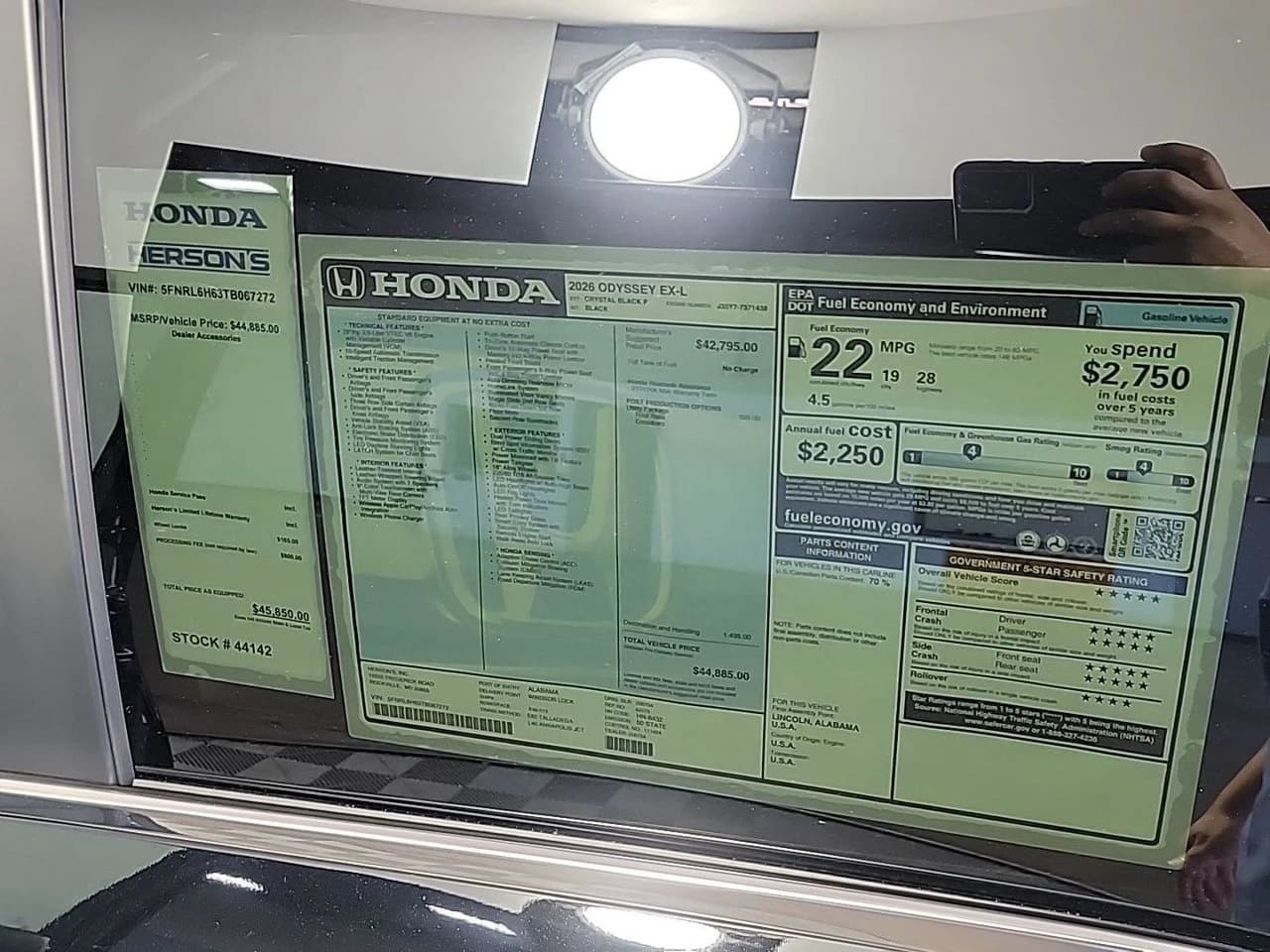 Honda Odyssey EX-L Auto 2026 — side view