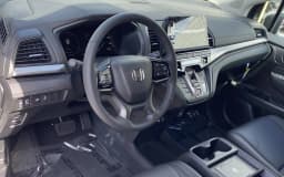 Honda Odyssey EX-L Auto 2026 — side view