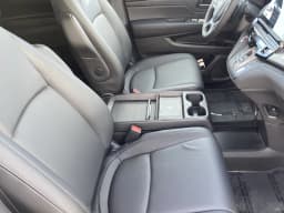 Honda Odyssey EX-L Auto 2026 — side view