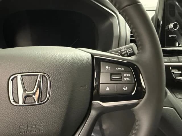 Honda Odyssey EX-L Auto 2026 — side view