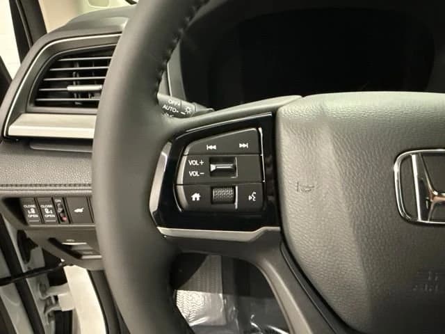 Honda Odyssey EX-L Auto 2026 — side view