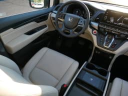 Honda Odyssey EX-L Auto 2026 — side view