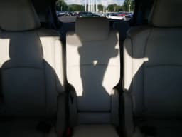 Honda Odyssey EX-L Auto 2026 — side view
