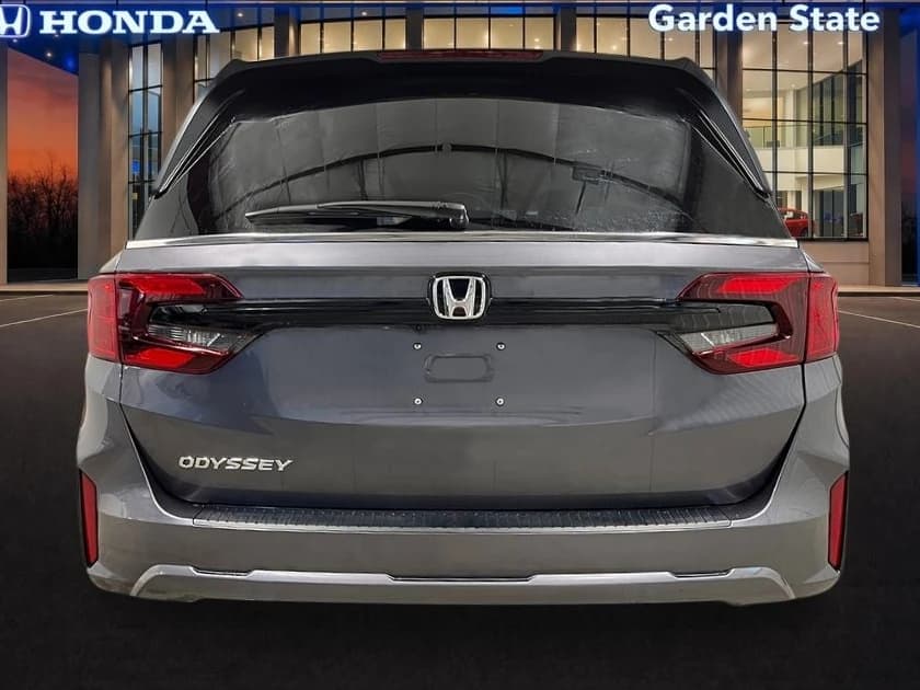 Honda Odyssey EX-L Auto 2026 — side view