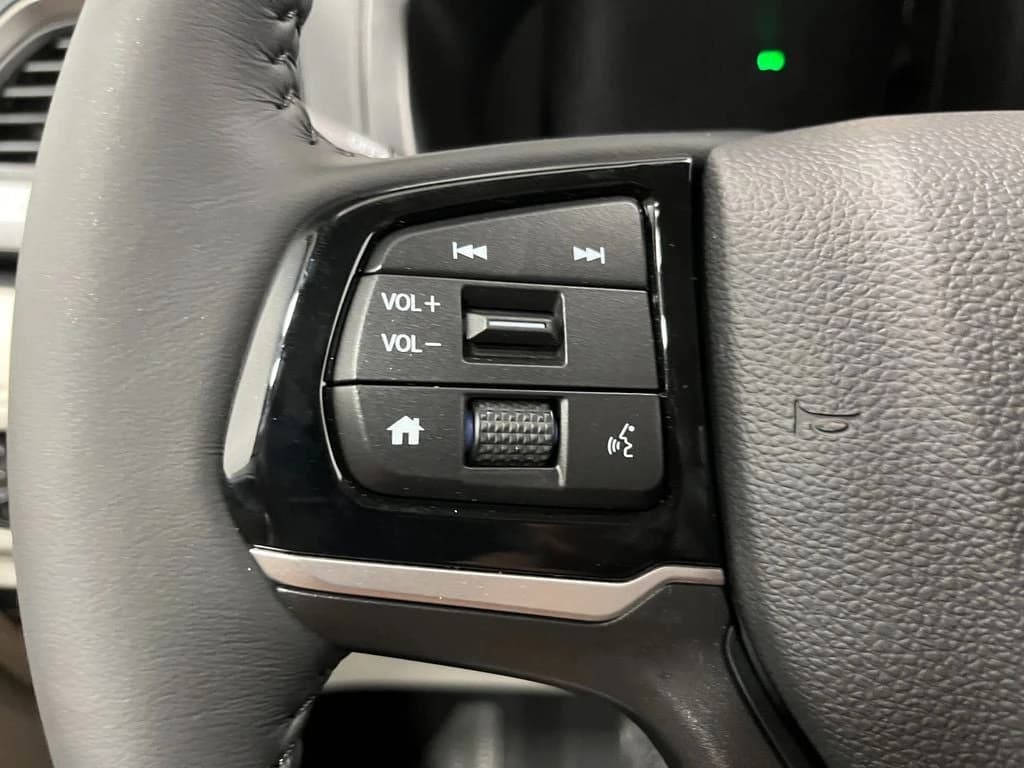 Honda Odyssey EX-L Auto 2026 — side view