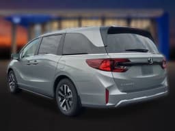 Honda Odyssey EX-L Auto 2026 — side view