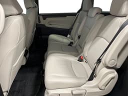 Honda Odyssey EX-L Auto 2026 — side view