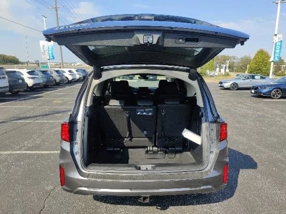 Honda Odyssey EX-L Auto 2026 — side view