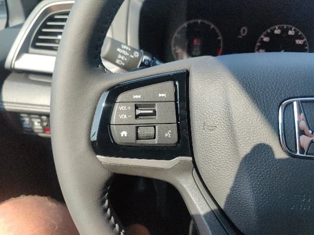 Honda Odyssey EX-L Auto 2026 — side view
