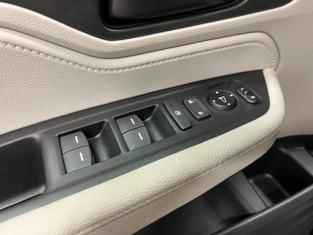 Honda Odyssey EX-L Auto 2027 — side view