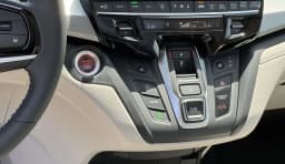Honda Odyssey EX-L Auto 2026 — side view
