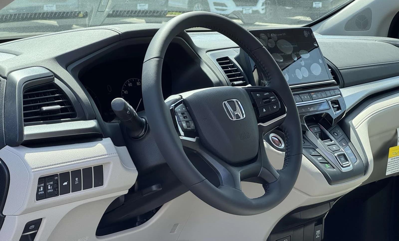 Honda Odyssey EX-L Auto 2026 — side view