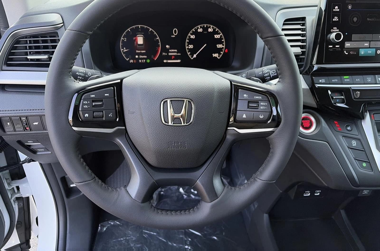 Honda Odyssey EX-L Auto 2026 — side view