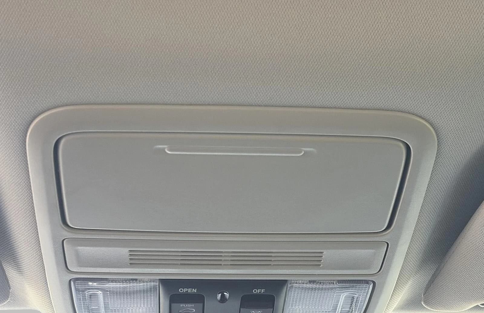 Honda Odyssey EX-L Auto 2026 — side view