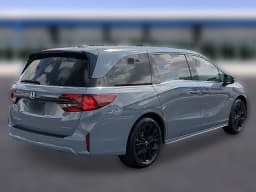 Honda Odyssey Sport-L Auto 2026 — side view