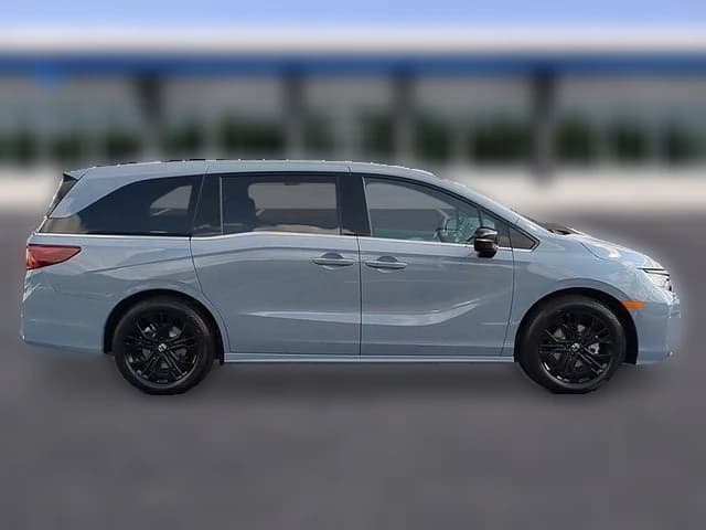 Honda Odyssey Sport-L Auto 2026 — side view