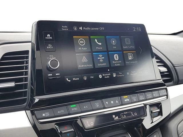 Honda Odyssey Sport-L Auto 2026 — side view