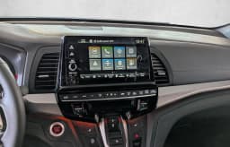 Honda Odyssey Sport-L Auto 2026 — side view