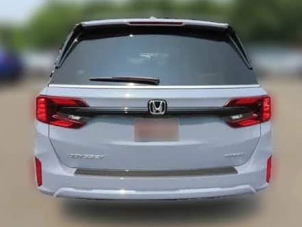 Honda Odyssey Sport-L Auto 2026 — side view