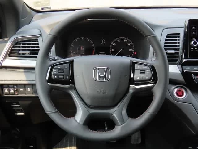 Honda Odyssey Sport-L Auto 2026 — side view
