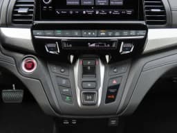 Honda Odyssey Sport-L Auto 2026 — side view
