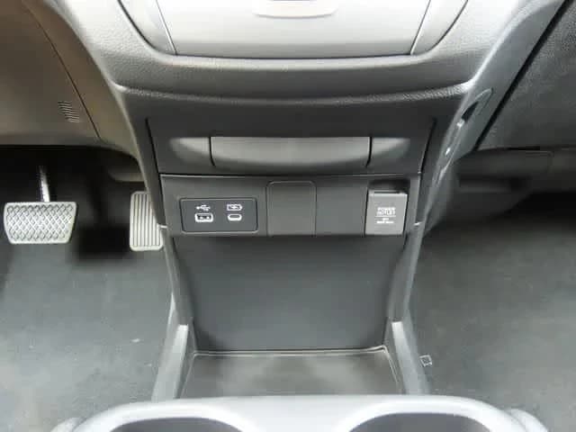 Honda Odyssey Sport-L Auto 2026 — side view