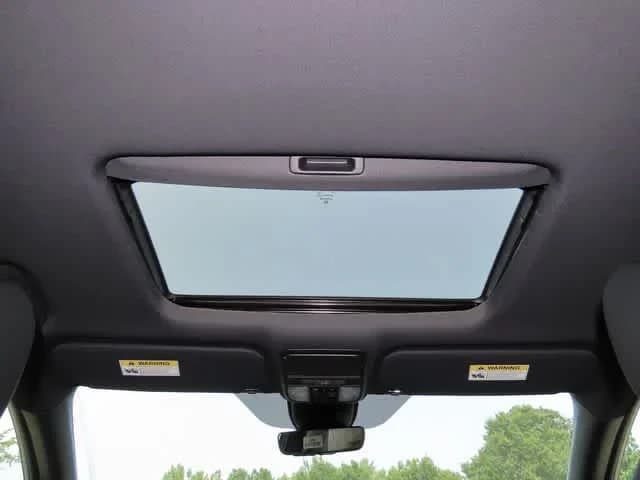 Honda Odyssey Sport-L Auto 2026 — side view