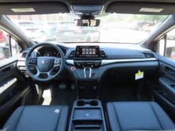 Honda Odyssey Sport-L Auto 2026 — side view