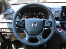 Honda Odyssey Sport-L Auto 2026 — side view