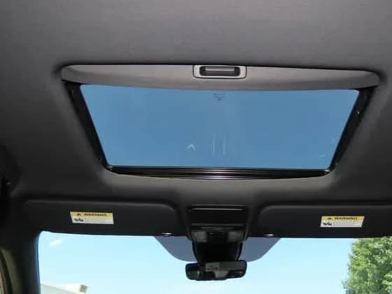 Honda Odyssey Sport-L Auto 2026 — side view