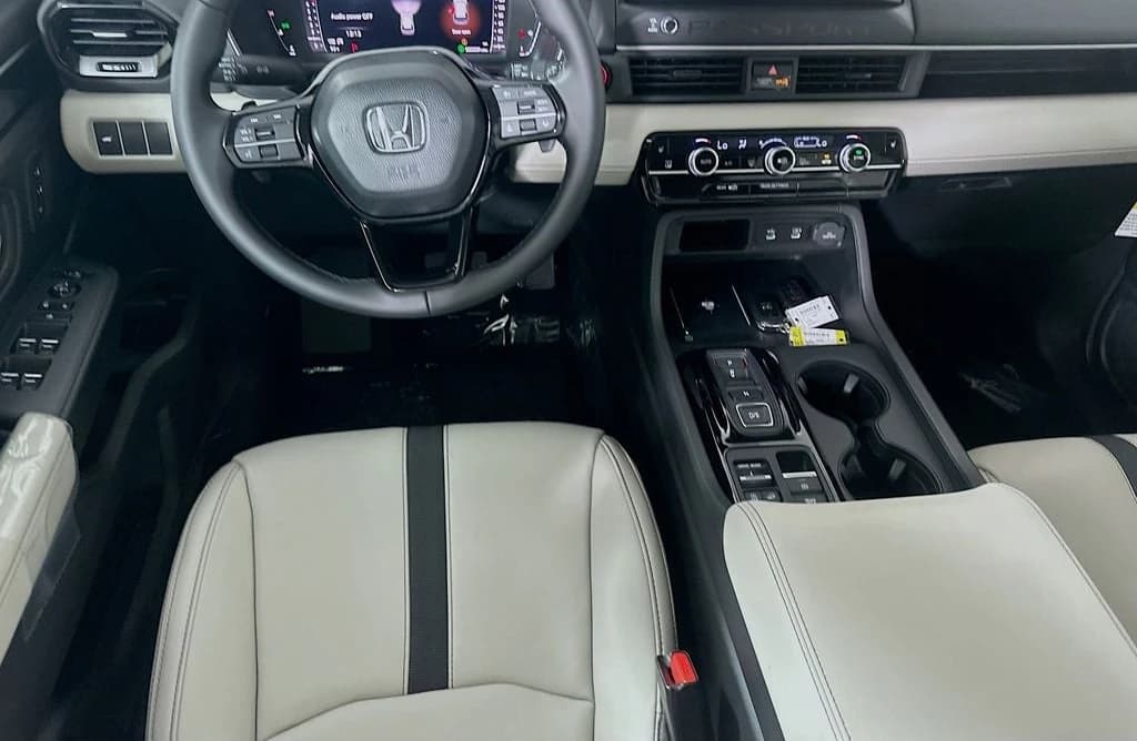 Honda Passport RTL AWD 2026 — side view
