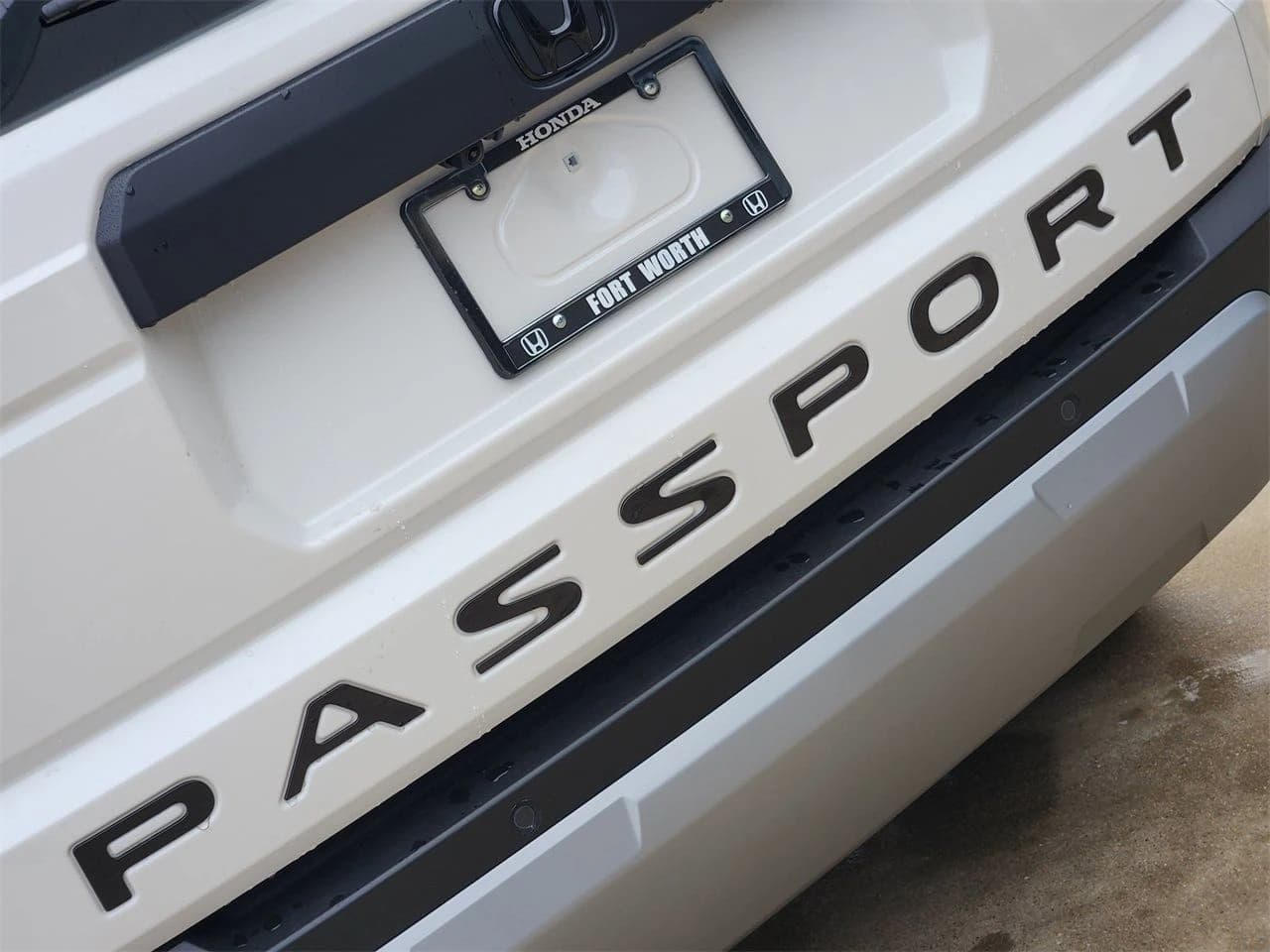 Honda Passport RTL AWD 2026 — side view