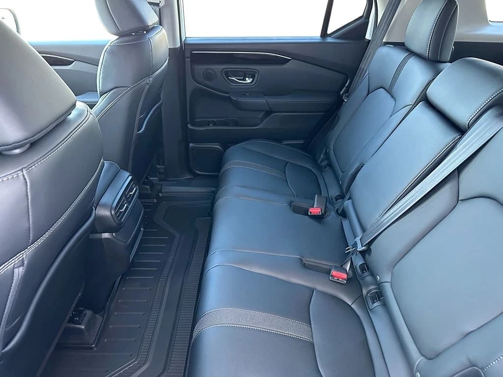 Honda Passport RTL AWD 2026 — side view