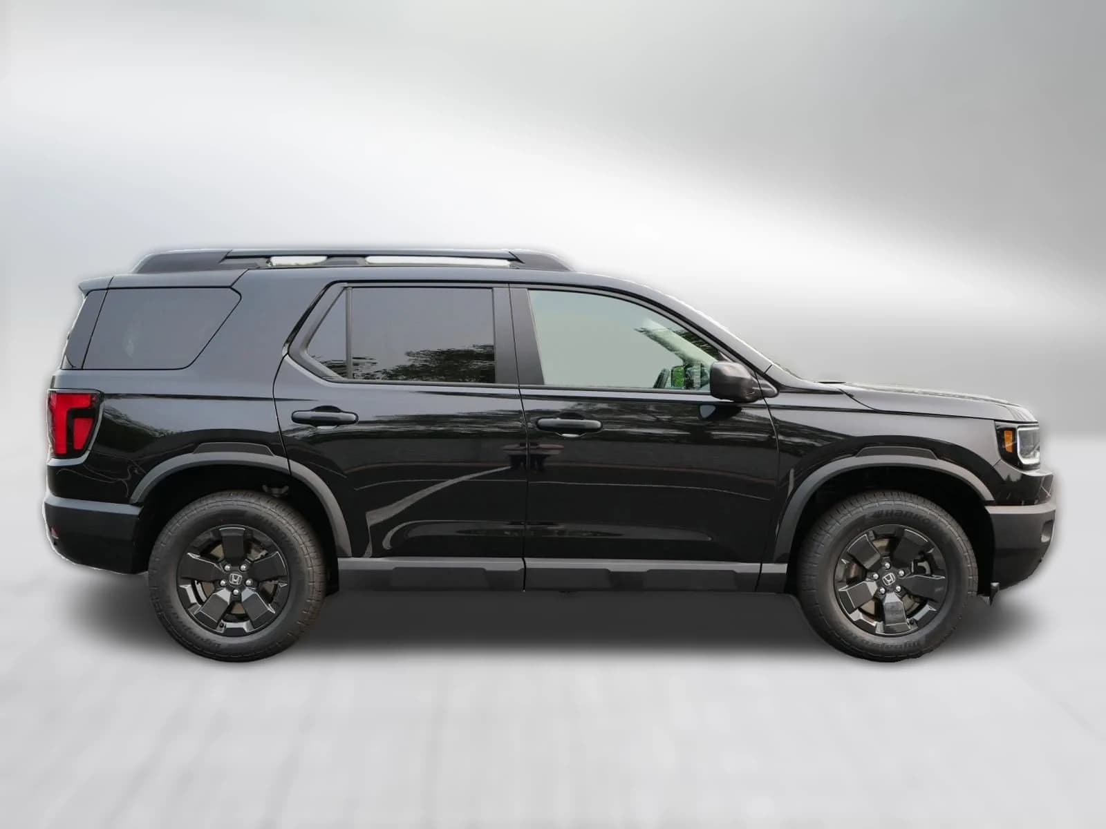 Honda Passport RTL AWD 2026 — side view