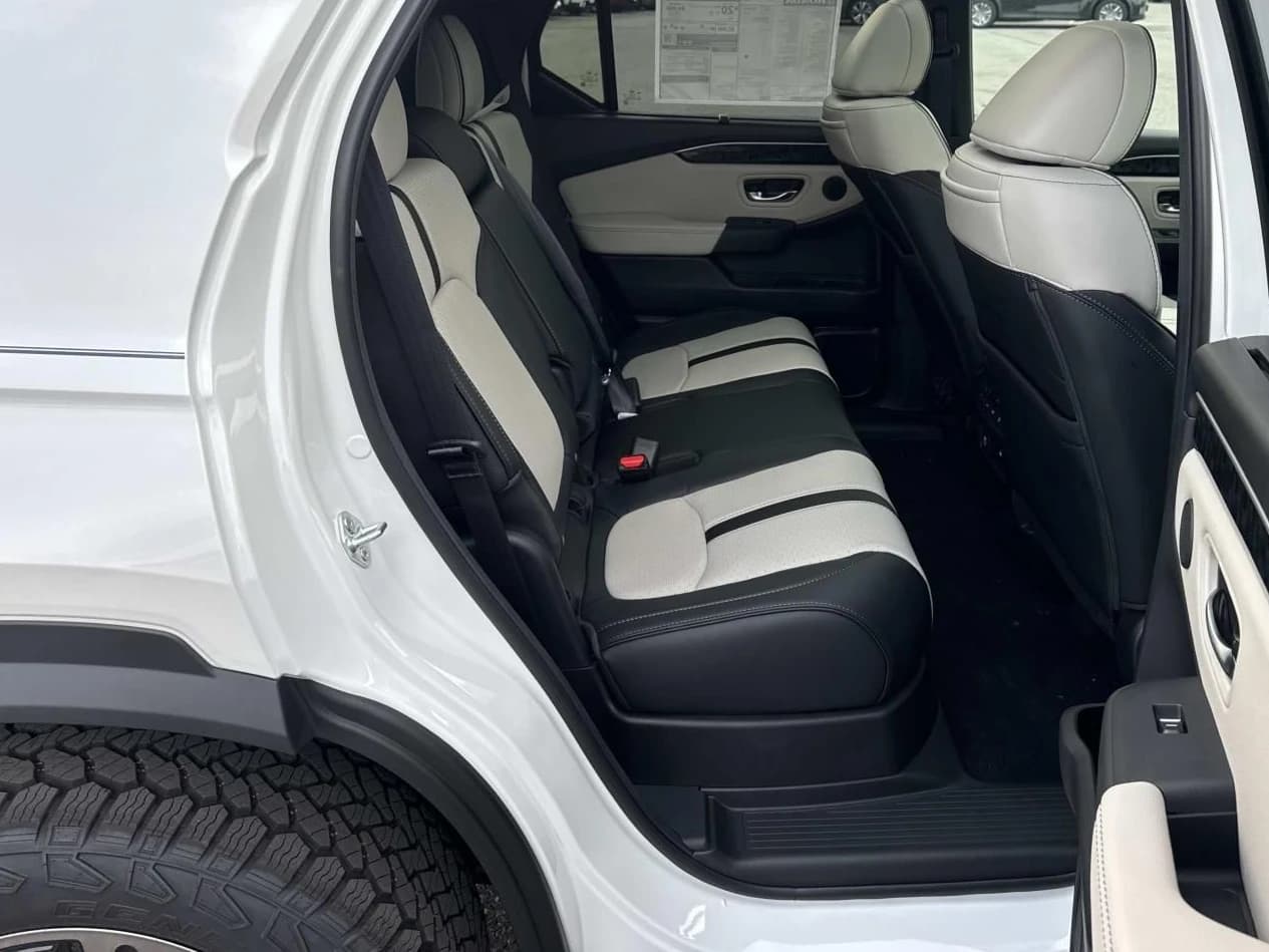 Honda Passport TrailSport Elite AWD 2026 — side view