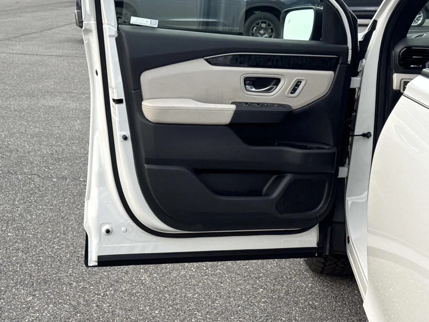 Honda Passport TrailSport Elite AWD 2026 — side view