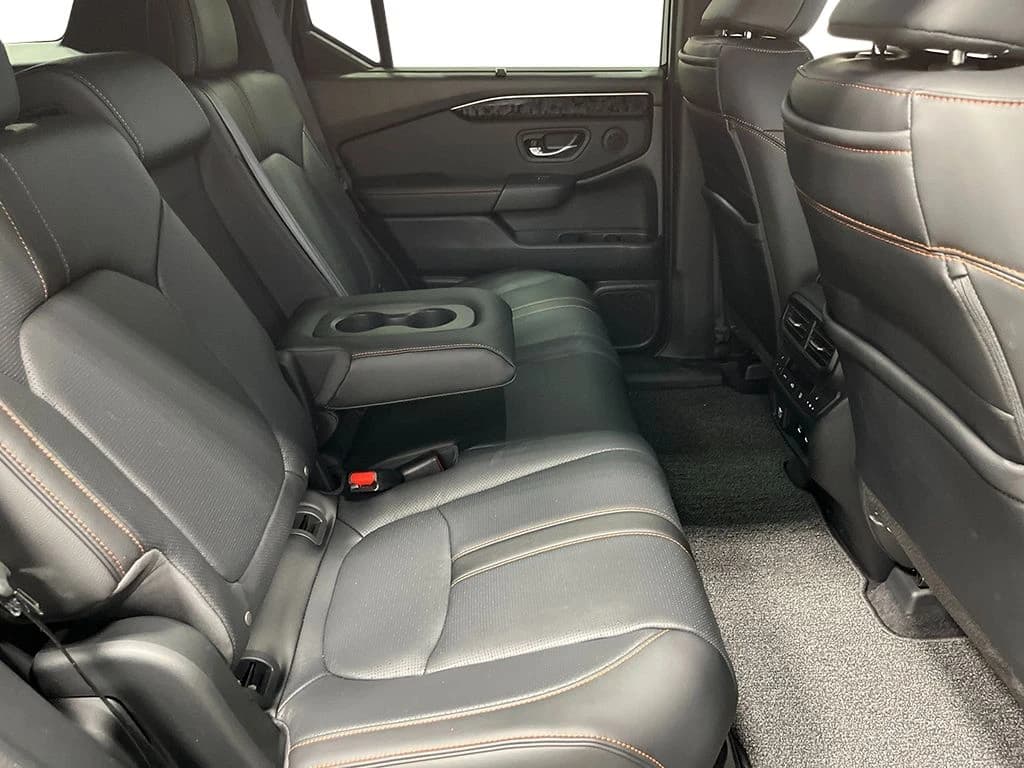 Honda Passport TrailSport Elite Blackout AWD 2026 — side view