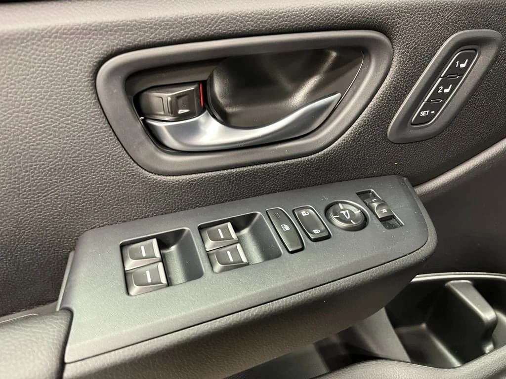 Honda Pilot EX-L AWD 2026 — side view