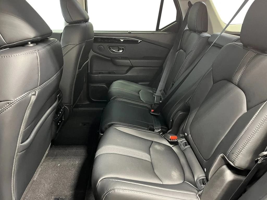 Honda Pilot EX-L AWD 2026 — side view