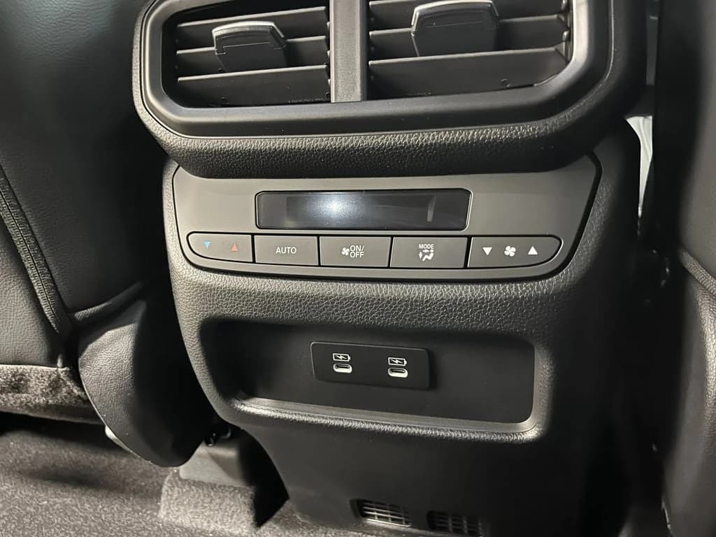 Honda Pilot EX-L AWD 2026 — side view